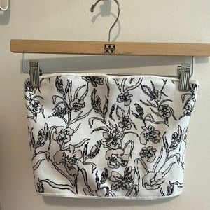 Aritzia Little Moon White/Light Pink Crop Top